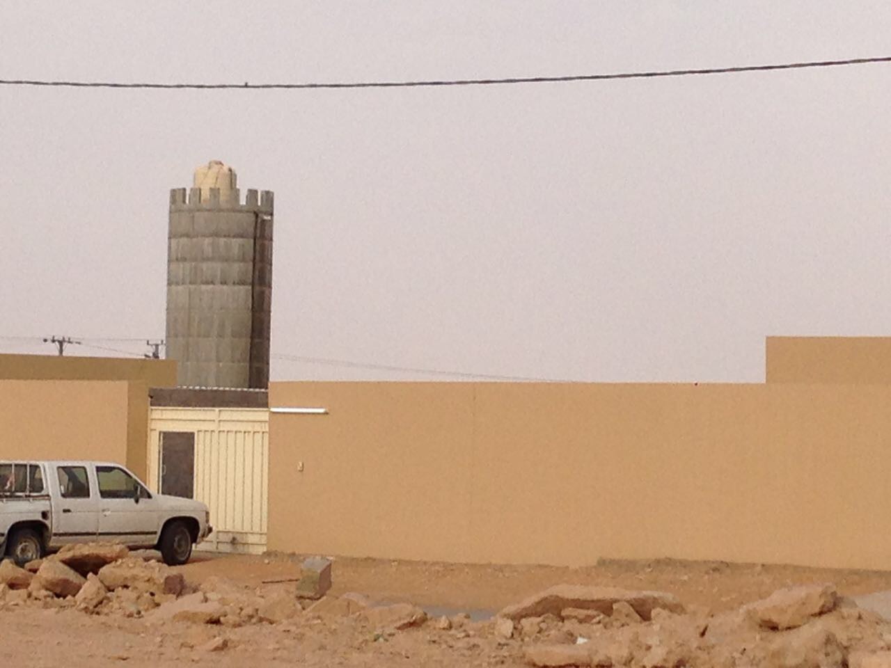 للبيع مزرعه في قاع سماح بعنيزة مساحه 17351 متر